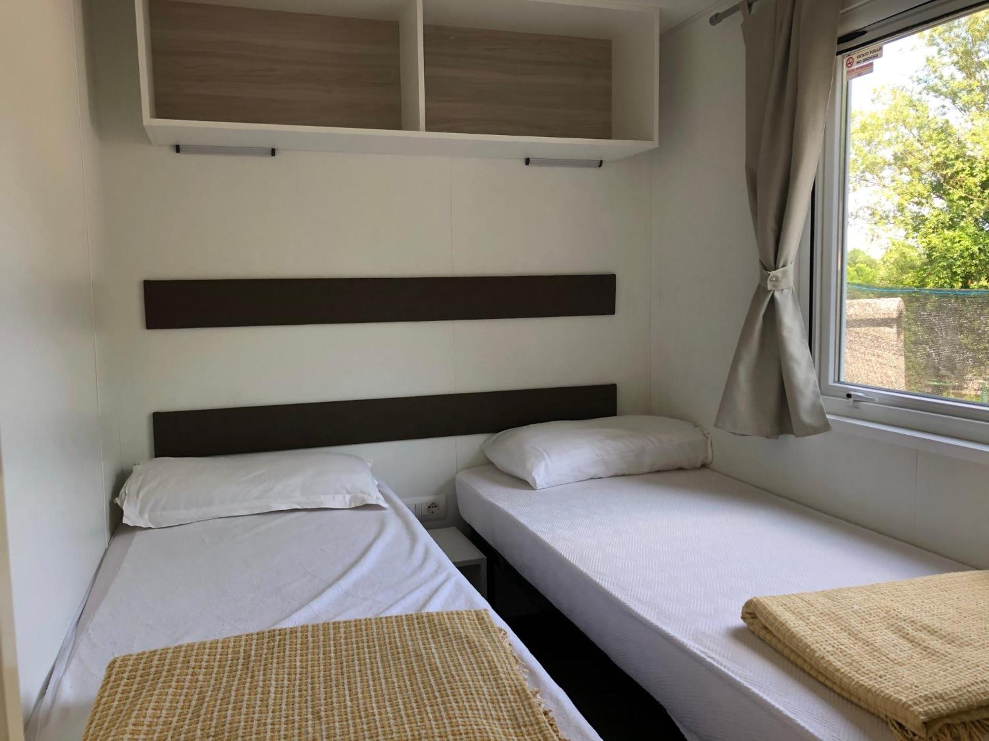 Camping Montorfano ภายนอก รูปภาพ