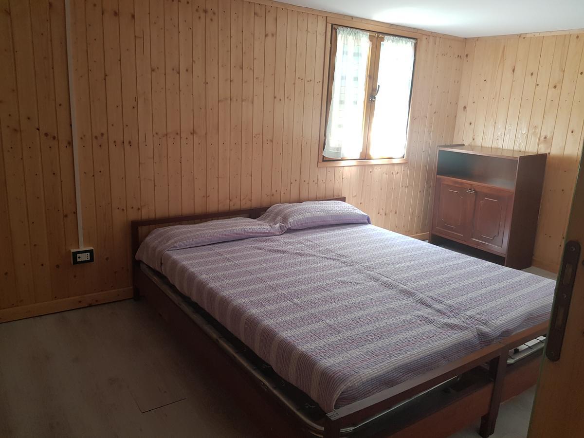 Camping Montorfano ภายนอก รูปภาพ